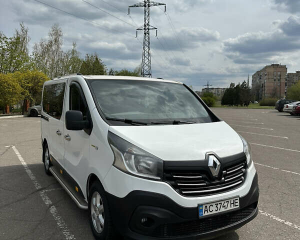 Белый Рено Трафик, объемом двигателя 1.6 л и пробегом 223 тыс. км за 13749 $, фото 1 на Automoto.ua