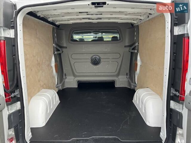 Белый Рено Трафик, объемом двигателя 2 л и пробегом 193 тыс. км за 15750 $, фото 4 на Automoto.ua
