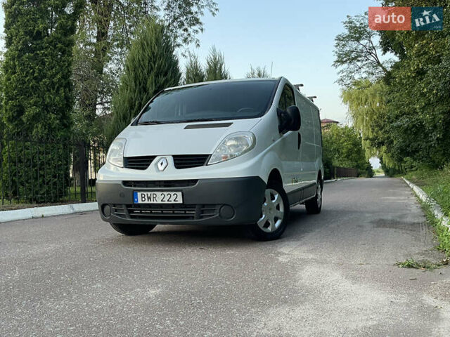 Белый Рено Трафик, объемом двигателя 2 л и пробегом 228 тыс. км за 10700 $, фото 111 на Automoto.ua
