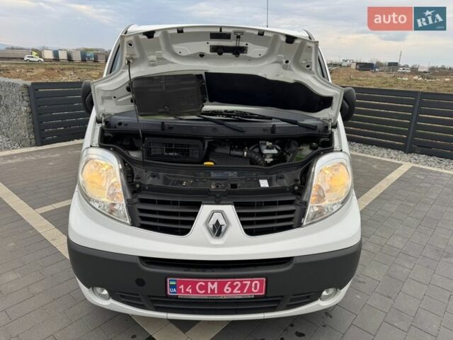 Білий Рено Трафік, об'ємом двигуна 2 л та пробігом 285 тис. км за 14850 $, фото 68 на Automoto.ua