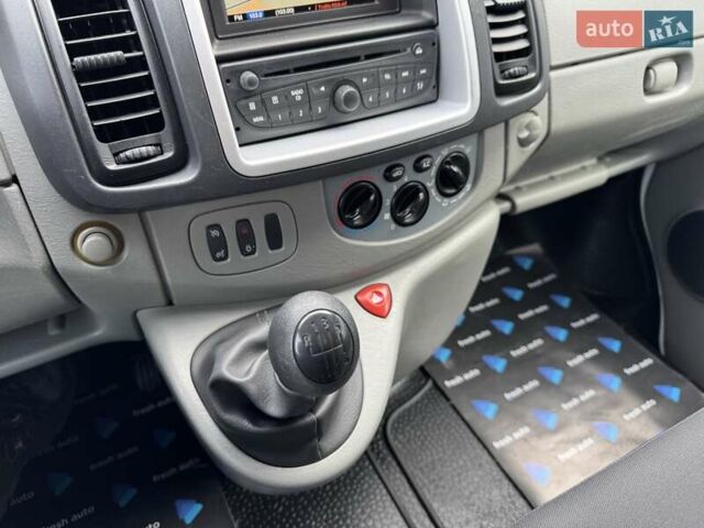 Белый Рено Трафик, объемом двигателя 2 л и пробегом 193 тыс. км за 15750 $, фото 22 на Automoto.ua