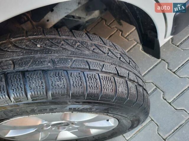 Білий Рено Трафік, об'ємом двигуна 2 л та пробігом 283 тис. км за 14700 $, фото 161 на Automoto.ua