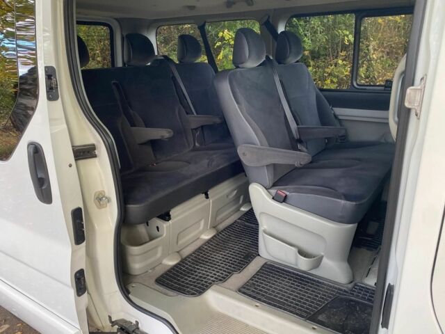 Білий Рено Трафік, об'ємом двигуна 2 л та пробігом 209 тис. км за 8900 $, фото 9 на Automoto.ua