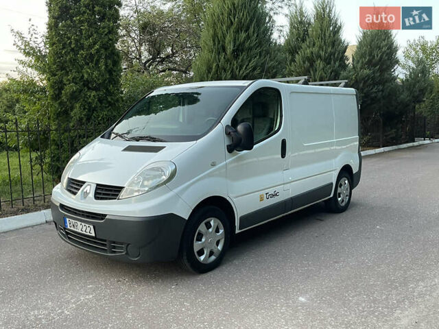 Белый Рено Трафик, объемом двигателя 2 л и пробегом 228 тыс. км за 10700 $, фото 82 на Automoto.ua