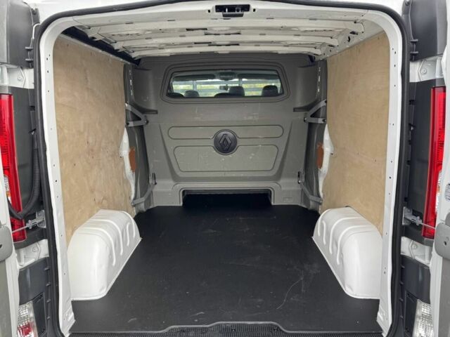 Белый Рено Трафик, объемом двигателя 2 л и пробегом 193 тыс. км за 15500 $, фото 4 на Automoto.ua