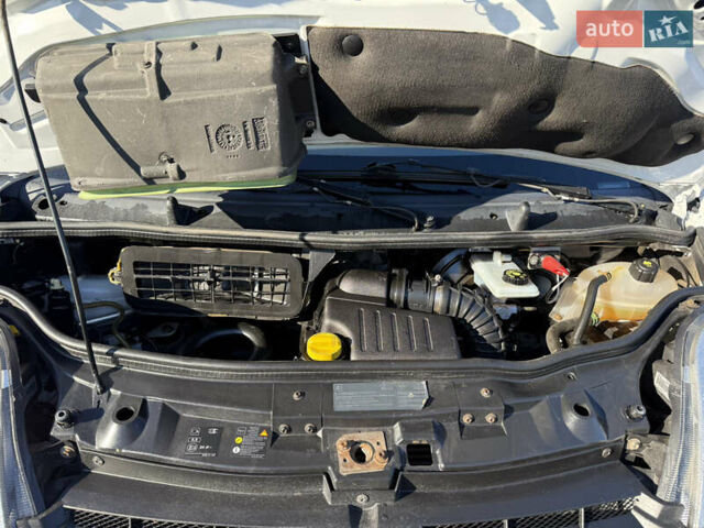 Белый Рено Трафик, объемом двигателя 2 л и пробегом 233 тыс. км за 12950 $, фото 15 на Automoto.ua