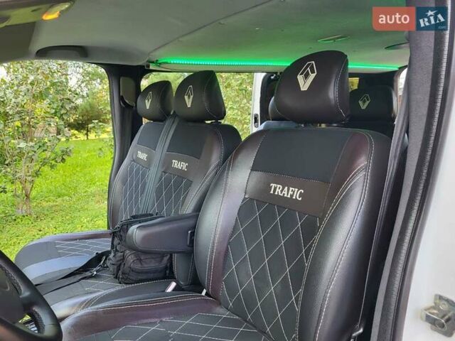 Білий Рено Трафік, об'ємом двигуна 2 л та пробігом 283 тис. км за 14700 $, фото 93 на Automoto.ua