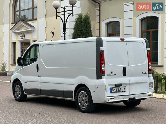 Белый Рено Трафик, объемом двигателя 2 л и пробегом 260 тыс. км за 11700 $, фото 7 на Automoto.ua