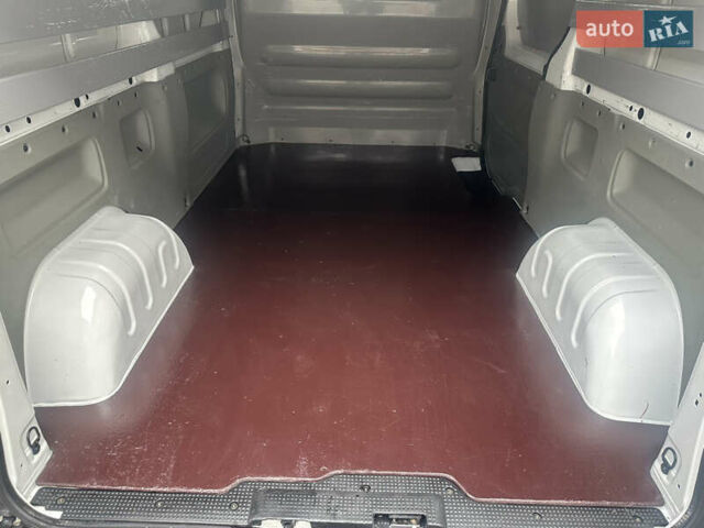 Белый Рено Трафик, объемом двигателя 2 л и пробегом 189 тыс. км за 13600 $, фото 43 на Automoto.ua