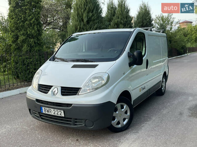 Белый Рено Трафик, объемом двигателя 2 л и пробегом 228 тыс. км за 10700 $, фото 110 на Automoto.ua