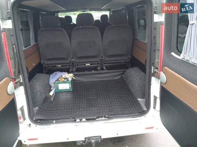 Белый Рено Трафик, объемом двигателя 2 л и пробегом 172 тыс. км за 16400 $, фото 7 на Automoto.ua