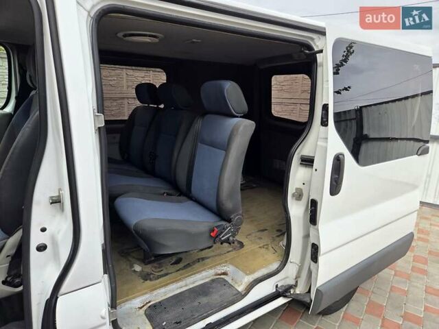 Білий Рено Трафік, об'ємом двигуна 2 л та пробігом 238 тис. км за 13900 $, фото 13 на Automoto.ua