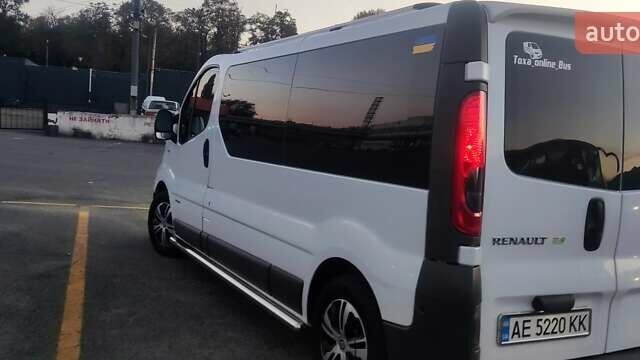Белый Рено Трафик, объемом двигателя 2 л и пробегом 320 тыс. км за 15500 $, фото 6 на Automoto.ua