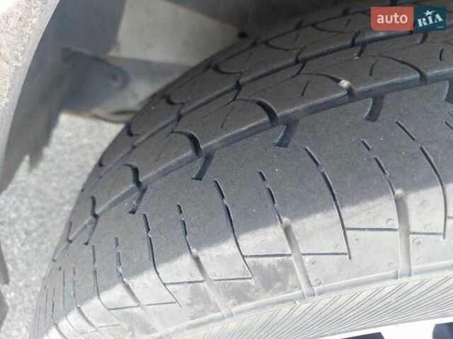 Белый Рено Трафик, объемом двигателя 2 л и пробегом 340 тыс. км за 15100 $, фото 16 на Automoto.ua