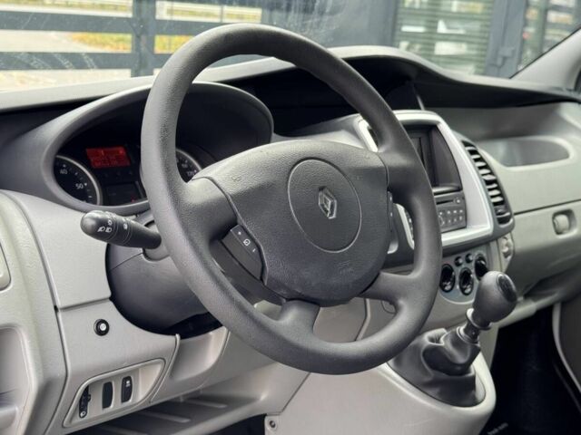 Белый Рено Трафик, объемом двигателя 2 л и пробегом 193 тыс. км за 15500 $, фото 16 на Automoto.ua