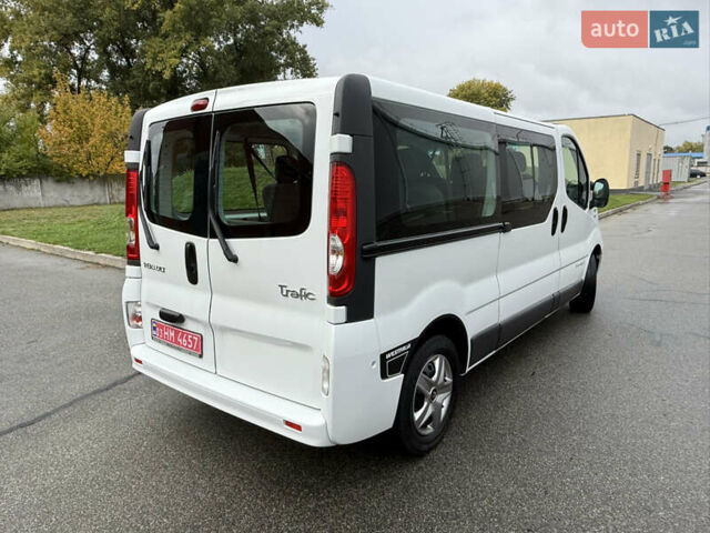 Белый Рено Трафик, объемом двигателя 2 л и пробегом 280 тыс. км за 15800 $, фото 23 на Automoto.ua