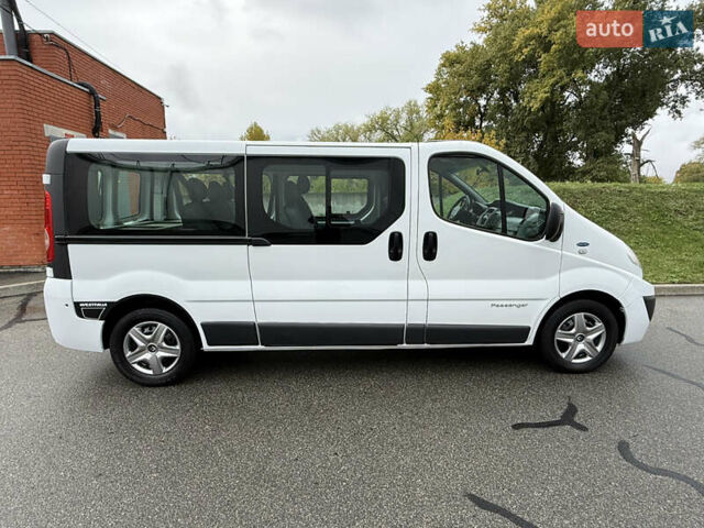 Белый Рено Трафик, объемом двигателя 2 л и пробегом 280 тыс. км за 15800 $, фото 48 на Automoto.ua