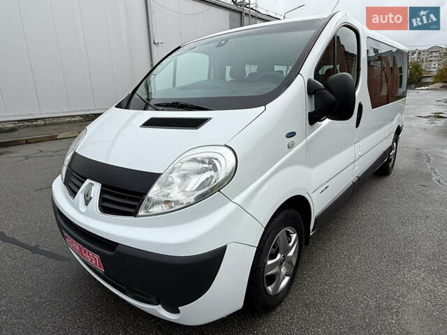 Белый Рено Трафик, объемом двигателя 2 л и пробегом 280 тыс. км за 15800 $, фото 43 на Automoto.ua