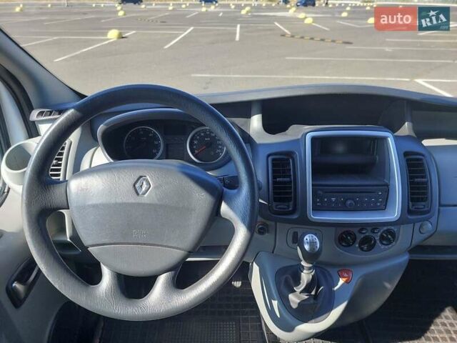 Белый Рено Трафик, объемом двигателя 2 л и пробегом 340 тыс. км за 15100 $, фото 8 на Automoto.ua
