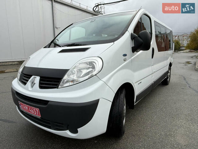 Белый Рено Трафик, объемом двигателя 2 л и пробегом 280 тыс. км за 15800 $, фото 20 на Automoto.ua