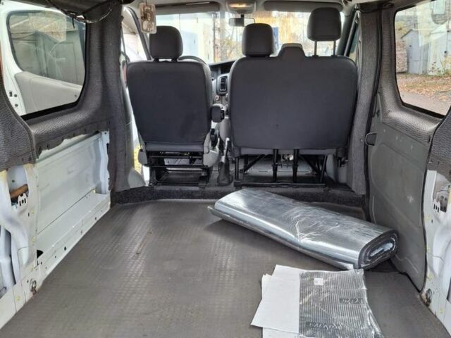 Белый Рено Трафик, объемом двигателя 2 л и пробегом 420 тыс. км за 11000 $, фото 7 на Automoto.ua