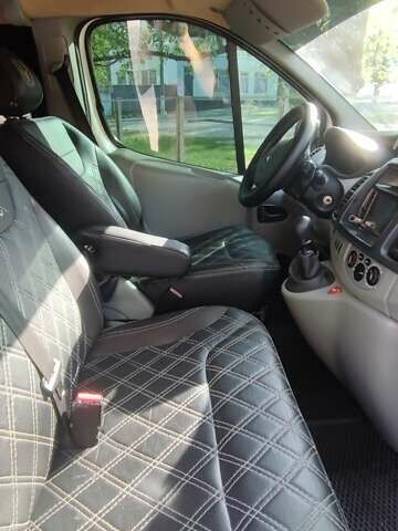 Белый Рено Трафик, объемом двигателя 2 л и пробегом 320 тыс. км за 15500 $, фото 1 на Automoto.ua