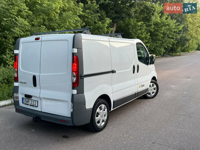 Белый Рено Трафик, объемом двигателя 2 л и пробегом 228 тыс. км за 10700 $, фото 117 на Automoto.ua