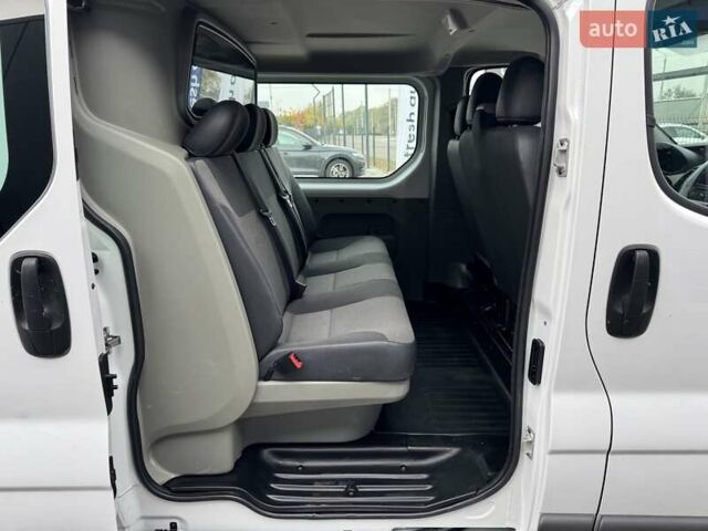 Белый Рено Трафик, объемом двигателя 2 л и пробегом 193 тыс. км за 15750 $, фото 24 на Automoto.ua