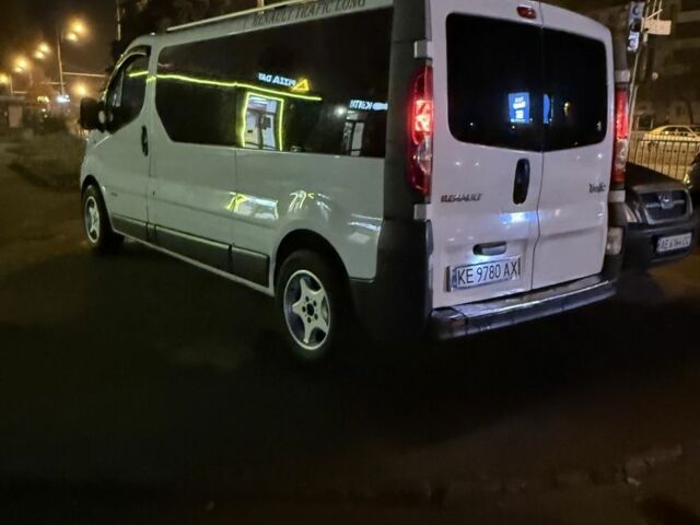 Белый Рено Трафик, объемом двигателя 2 л и пробегом 355 тыс. км за 8800 $, фото 10 на Automoto.ua