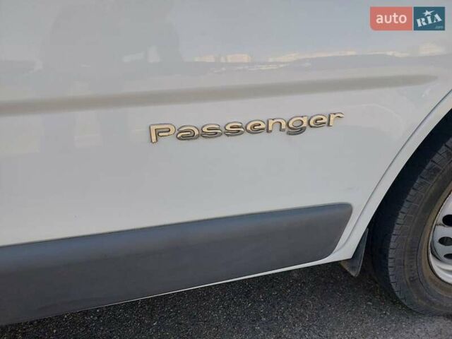 Белый Рено Трафик, объемом двигателя 2 л и пробегом 340 тыс. км за 15100 $, фото 17 на Automoto.ua