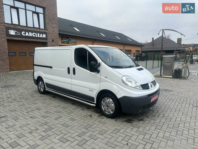 Белый Рено Трафик, объемом двигателя 2 л и пробегом 189 тыс. км за 13600 $, фото 30 на Automoto.ua