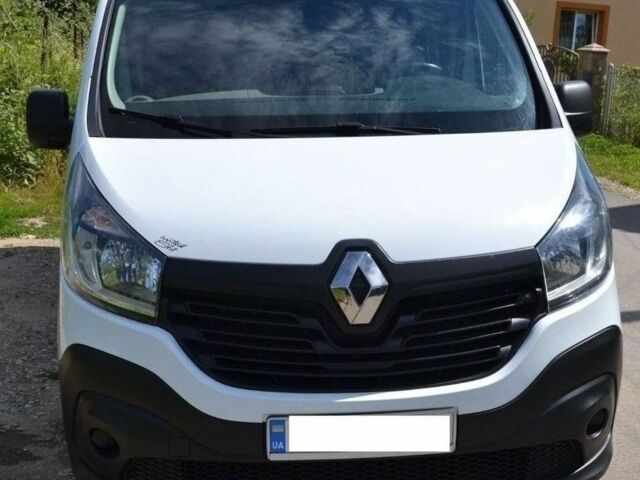 Белый Рено Трафик, объемом двигателя 1.6 л и пробегом 237 тыс. км за 15995 $, фото 2 на Automoto.ua