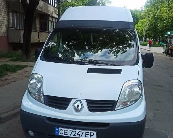 Белый Рено Трафик, объемом двигателя 2 л и пробегом 498 тыс. км за 13500 $, фото 3 на Automoto.ua