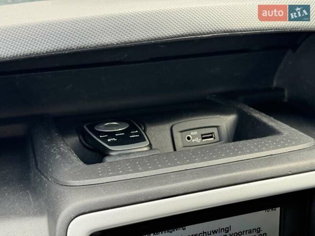 Белый Рено Трафик, объемом двигателя 2 л и пробегом 193 тыс. км за 15750 $, фото 20 на Automoto.ua