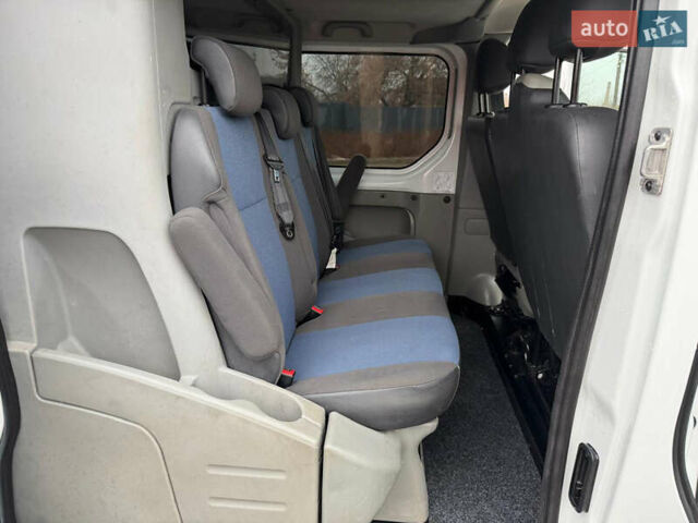 Белый Рено Трафик, объемом двигателя 2 л и пробегом 280 тыс. км за 13900 $, фото 18 на Automoto.ua