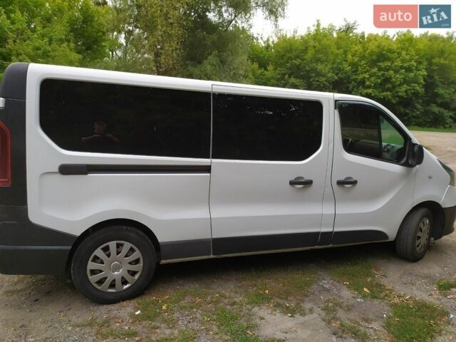 Белый Рено Трафик, объемом двигателя 1.6 л и пробегом 307 тыс. км за 14200 $, фото 7 на Automoto.ua