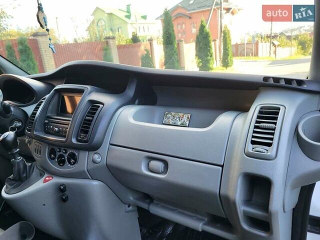 Білий Рено Трафік, об'ємом двигуна 2 л та пробігом 283 тис. км за 14700 $, фото 136 на Automoto.ua