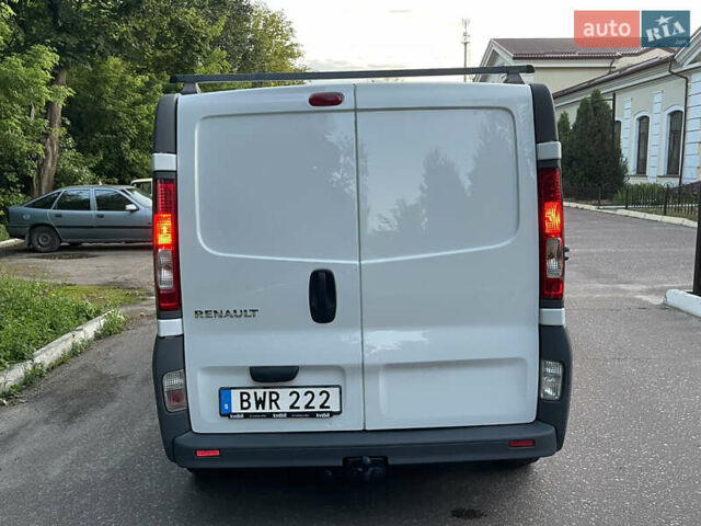 Белый Рено Трафик, объемом двигателя 2 л и пробегом 228 тыс. км за 10700 $, фото 115 на Automoto.ua