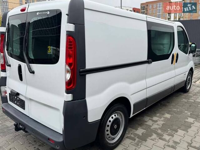 Белый Рено Трафик, объемом двигателя 2 л и пробегом 260 тыс. км за 13600 $, фото 10 на Automoto.ua