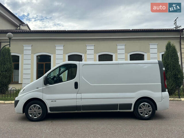 Белый Рено Трафик, объемом двигателя 2 л и пробегом 260 тыс. км за 11700 $, фото 9 на Automoto.ua