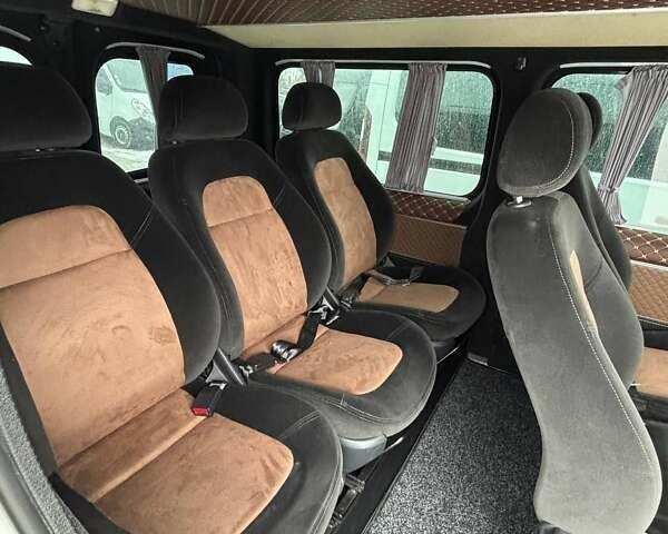 Белый Рено Трафик, объемом двигателя 2 л и пробегом 177 тыс. км за 16400 $, фото 21 на Automoto.ua