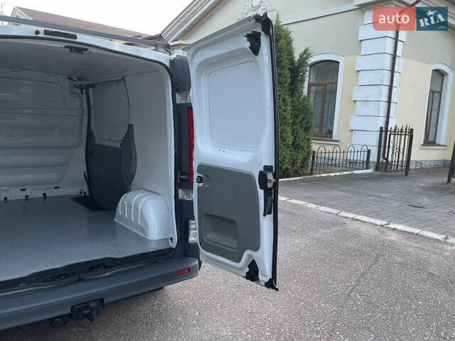 Белый Рено Трафик, объемом двигателя 2 л и пробегом 228 тыс. км за 10700 $, фото 22 на Automoto.ua