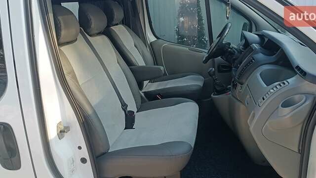 Белый Рено Трафик, объемом двигателя 2 л и пробегом 363 тыс. км за 13350 $, фото 34 на Automoto.ua