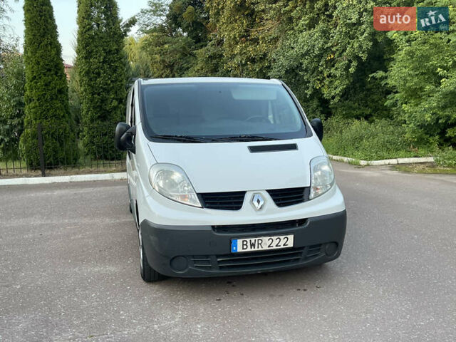 Белый Рено Трафик, объемом двигателя 2 л и пробегом 228 тыс. км за 10700 $, фото 14 на Automoto.ua