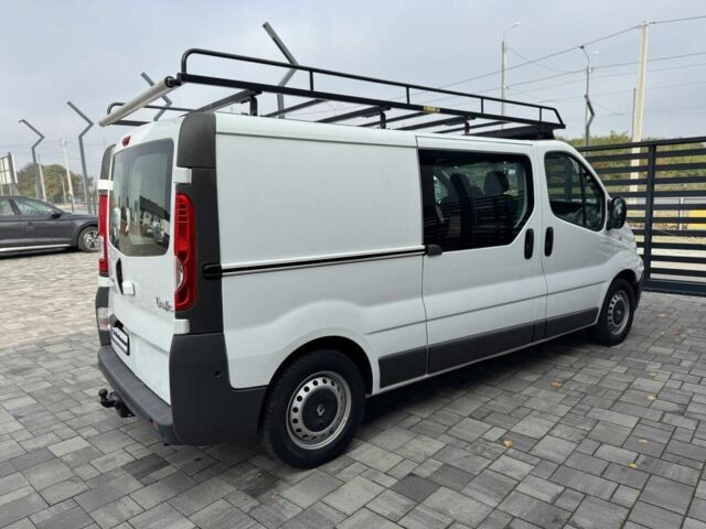 Белый Рено Трафик, объемом двигателя 2 л и пробегом 193 тыс. км за 15500 $, фото 2 на Automoto.ua