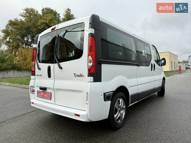 Белый Рено Трафик, объемом двигателя 2 л и пробегом 280 тыс. км за 15800 $, фото 24 на Automoto.ua
