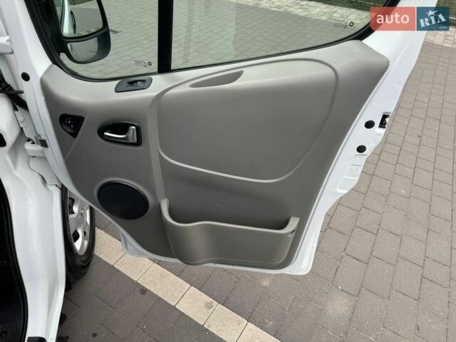 Білий Рено Трафік, об'ємом двигуна 2 л та пробігом 285 тис. км за 14850 $, фото 43 на Automoto.ua