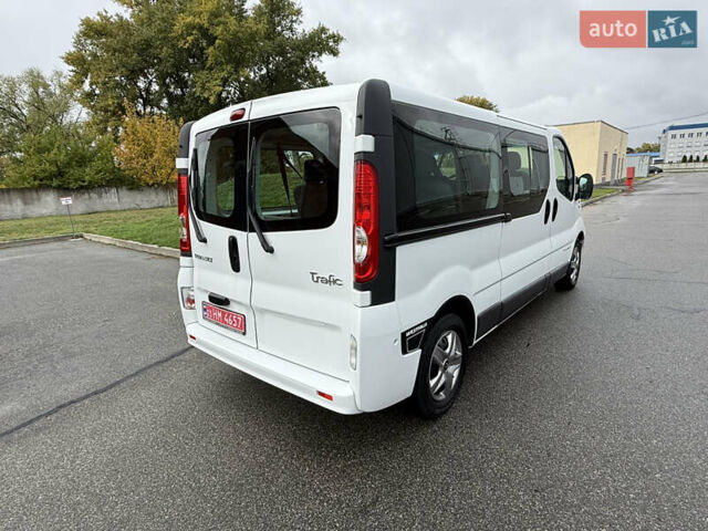 Белый Рено Трафик, объемом двигателя 2 л и пробегом 280 тыс. км за 15800 $, фото 47 на Automoto.ua