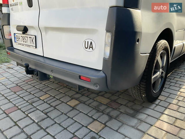 Белый Рено Трафик, объемом двигателя 2 л и пробегом 210 тыс. км за 13500 $, фото 13 на Automoto.ua