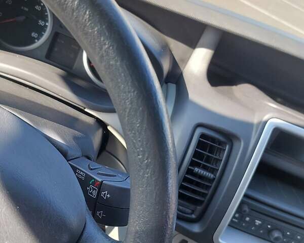 Белый Рено Трафик, объемом двигателя 2 л и пробегом 340 тыс. км за 15100 $, фото 9 на Automoto.ua